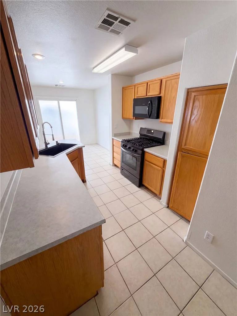 10040 Fragile Fields, Las Vegas, NV 89183