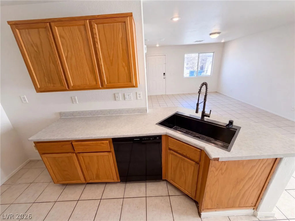 10040 Fragile Fields, Las Vegas, NV 89183