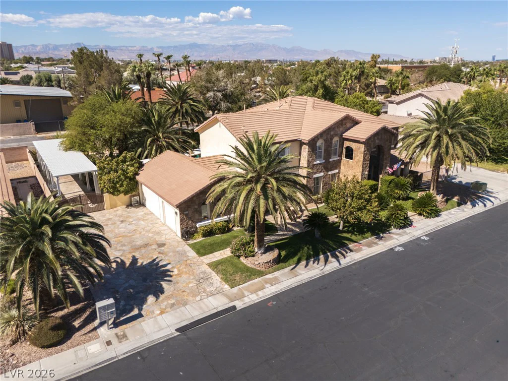 8251 Windsor Crest, Las Vegas, NV 89123