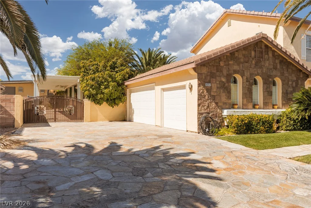 8251 Windsor Crest, Las Vegas, NV 89123