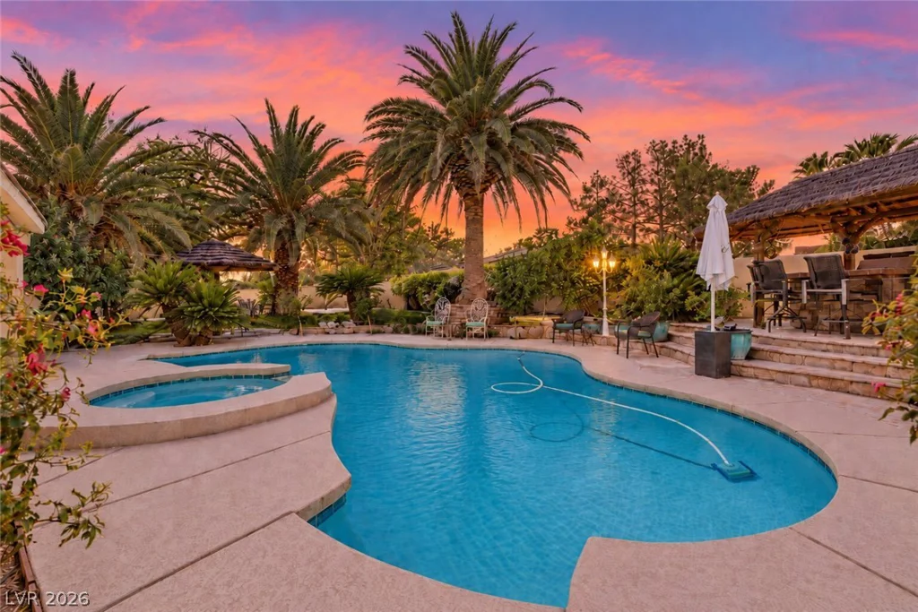8251 Windsor Crest, Las Vegas, NV 89123
