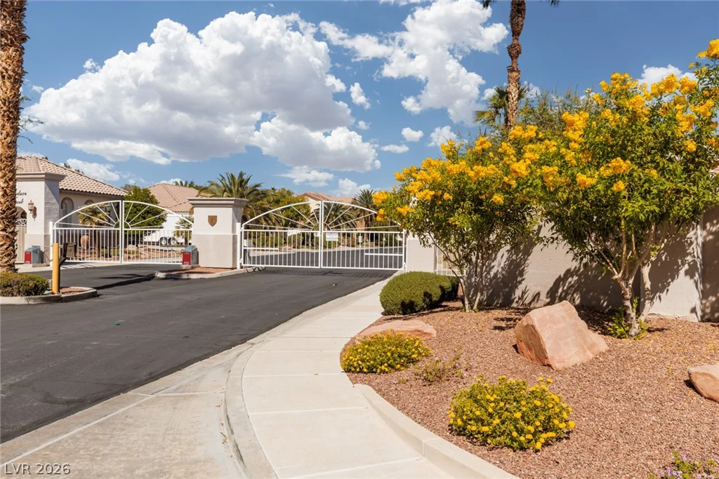 8251 Windsor Crest, Las Vegas, NV 89123