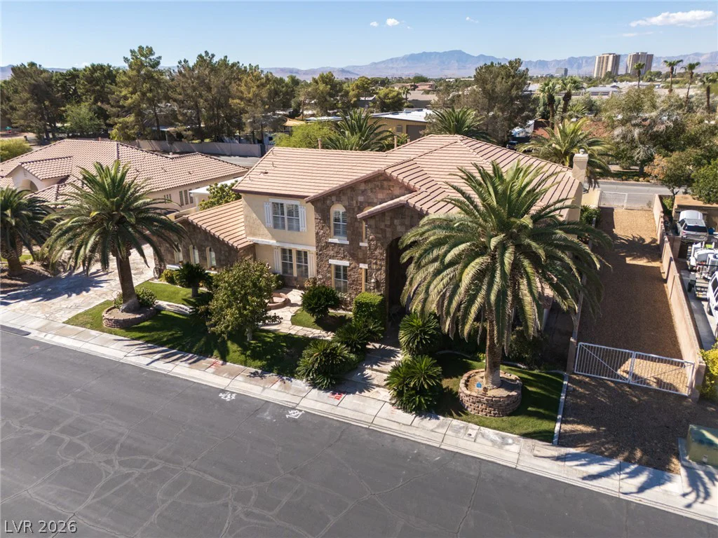 8251 Windsor Crest, Las Vegas, NV 89123