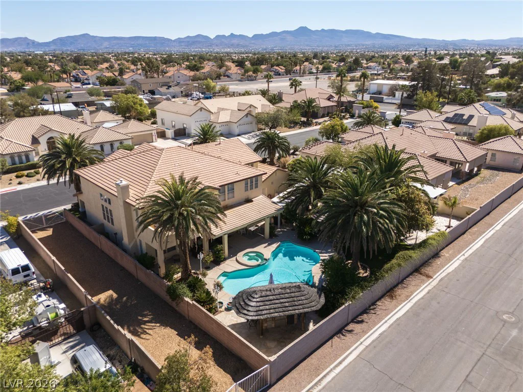 8251 Windsor Crest, Las Vegas, NV 89123