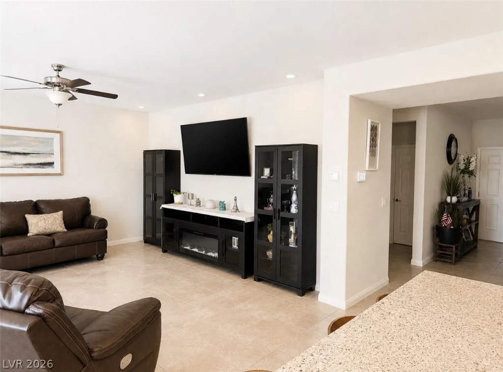 4439 Stardusk Falls, North Las Vegas, NV 89084