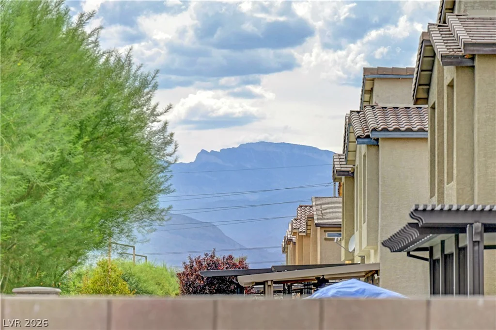 4439 Stardusk Falls, North Las Vegas, NV 89084