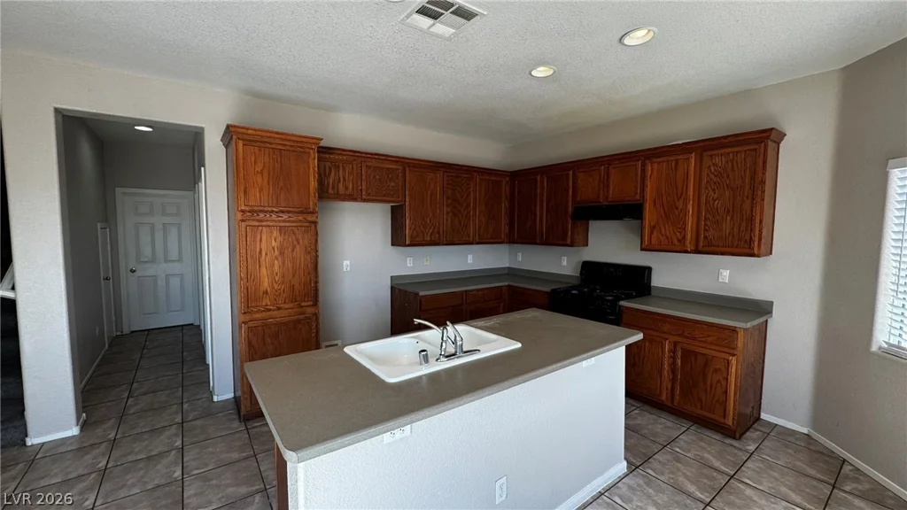 6540 PLAYA DE CARMEN, North Las Vegas, NV 89086