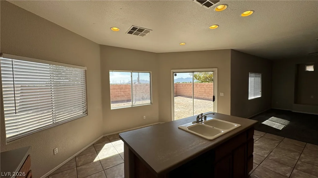 6540 PLAYA DE CARMEN, North Las Vegas, NV 89086