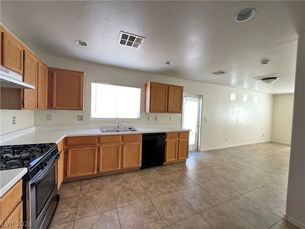 5220 Paradise Valley, Las Vegas, NV 89156