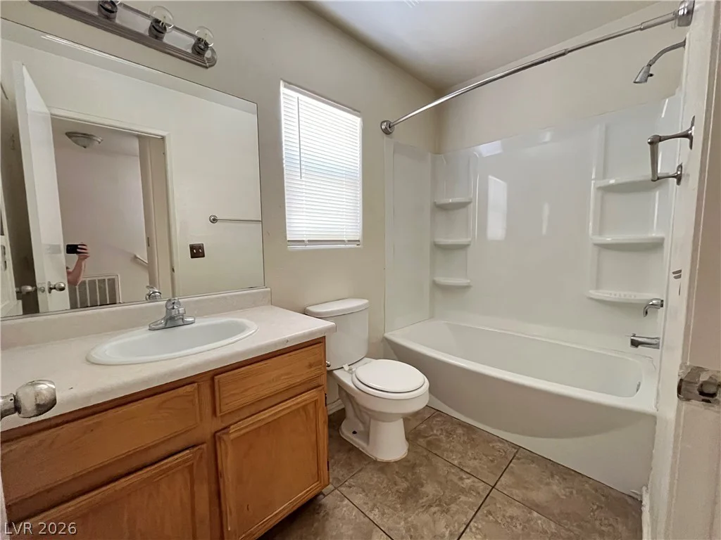 5220 Paradise Valley, Las Vegas, NV 89156