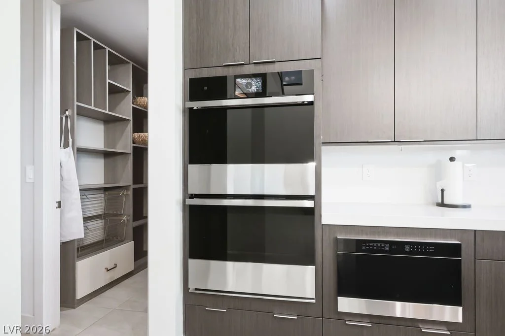308 Gandara, Las Vegas, NV 89138