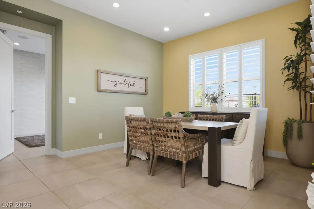 308 Gandara, Las Vegas, NV 89138