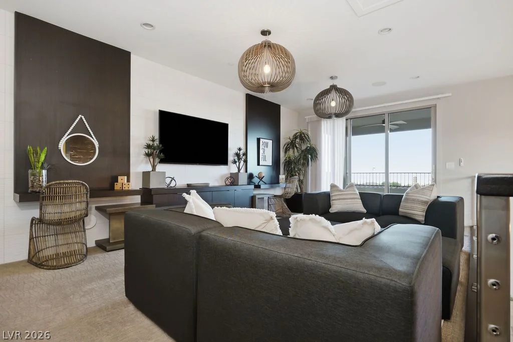308 Gandara, Las Vegas, NV 89138