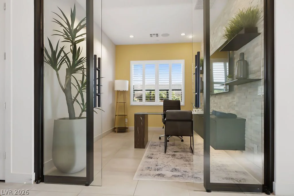 308 Gandara, Las Vegas, NV 89138