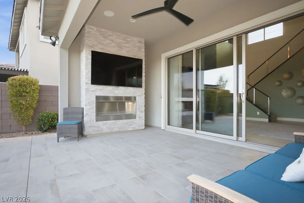 308 Gandara, Las Vegas, NV 89138