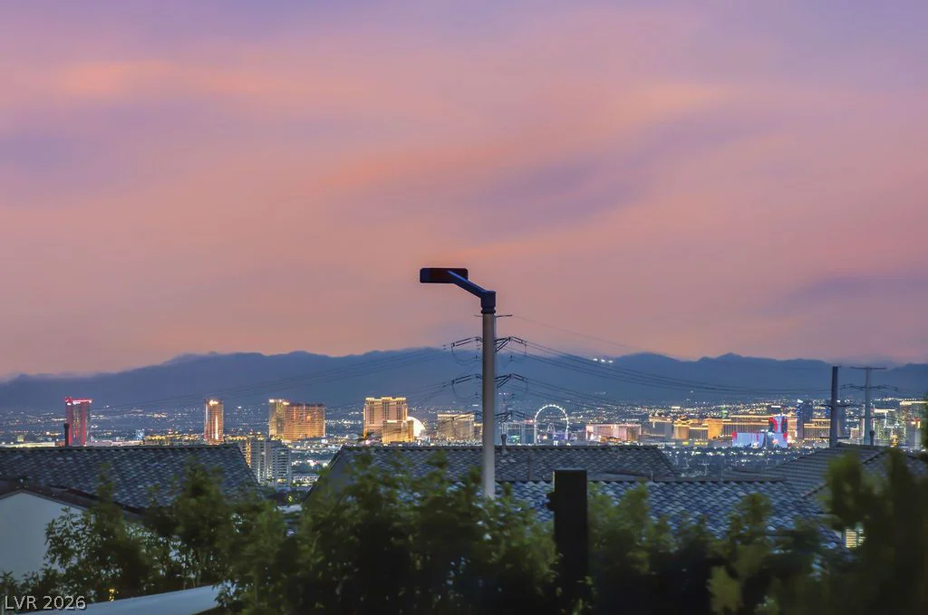 308 Gandara, Las Vegas, NV 89138