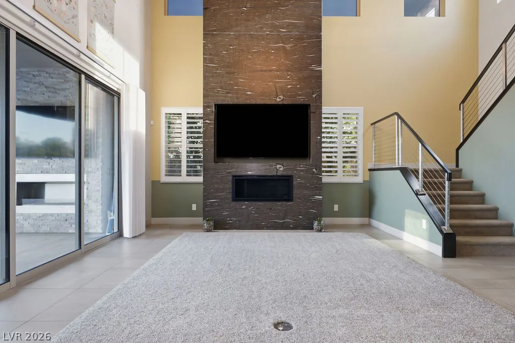 308 Gandara, Las Vegas, NV 89138