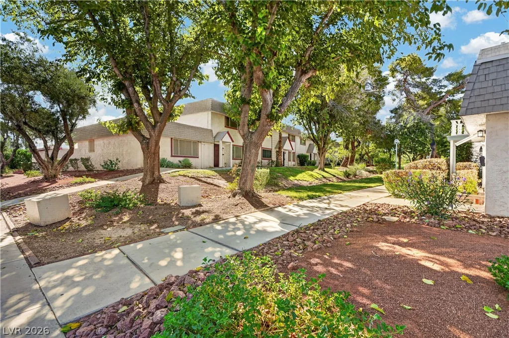 185 Pecos, Las Vegas, NV 89121