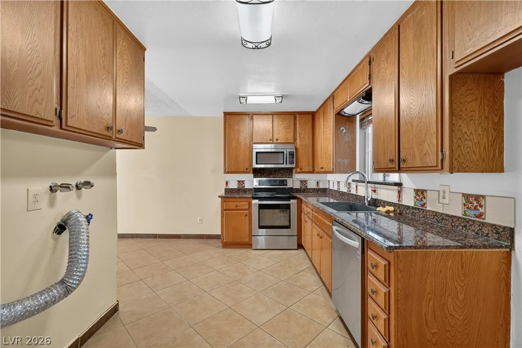 185 Pecos, Las Vegas, NV 89121