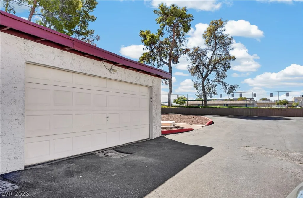 185 Pecos, Las Vegas, NV 89121