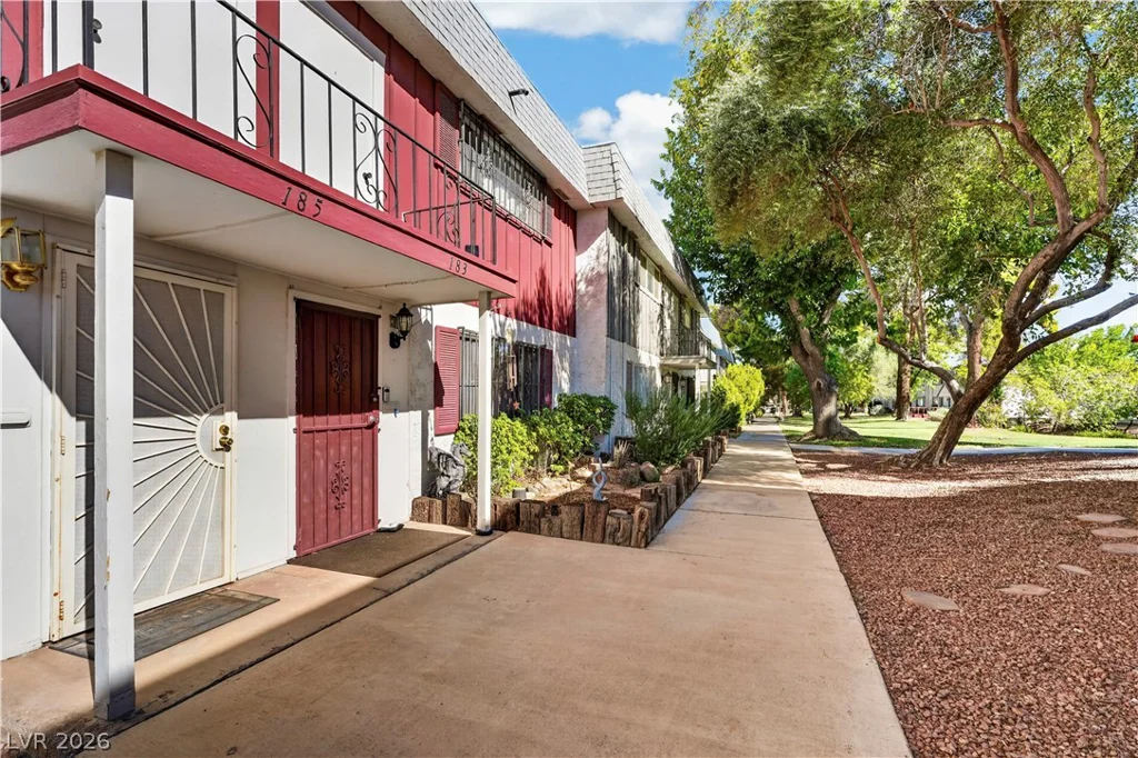 185 Pecos, Las Vegas, NV 89121