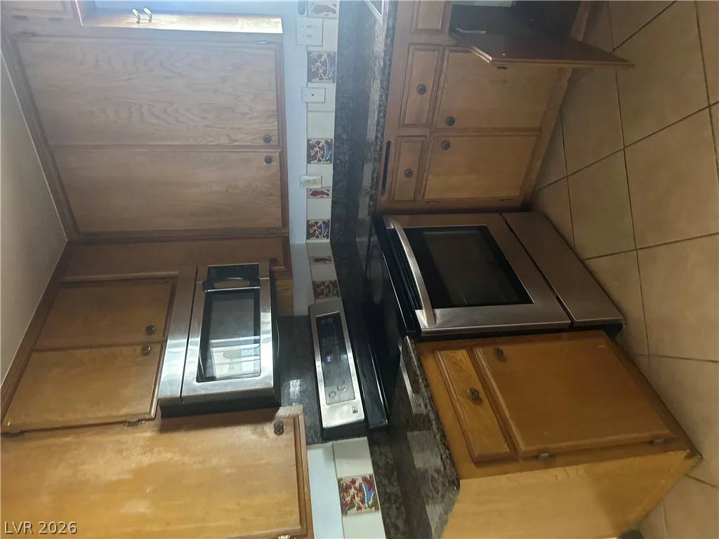 185 Pecos, Las Vegas, NV 89121