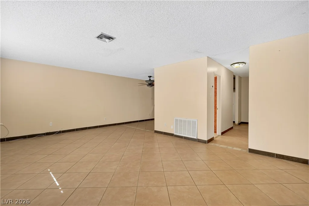 185 Pecos, Las Vegas, NV 89121