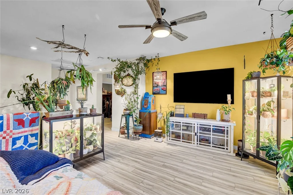 10133 Tenaya Meadows, Las Vegas, NV 89178