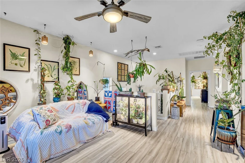 10133 Tenaya Meadows, Las Vegas, NV 89178
