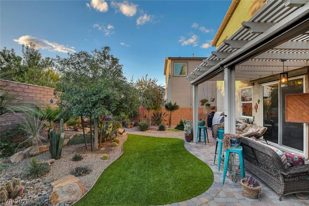 10133 Tenaya Meadows, Las Vegas, NV 89178