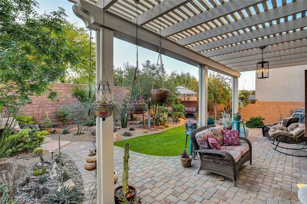 10133 Tenaya Meadows, Las Vegas, NV 89178