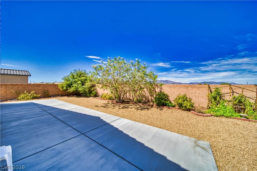 5562 Chippewa, Pahrump, NV 89061