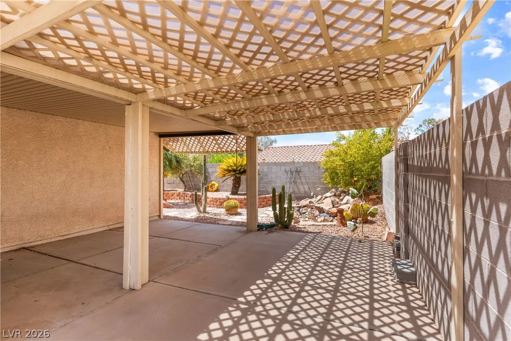 593 Fox Chase, Henderson, NV 89015