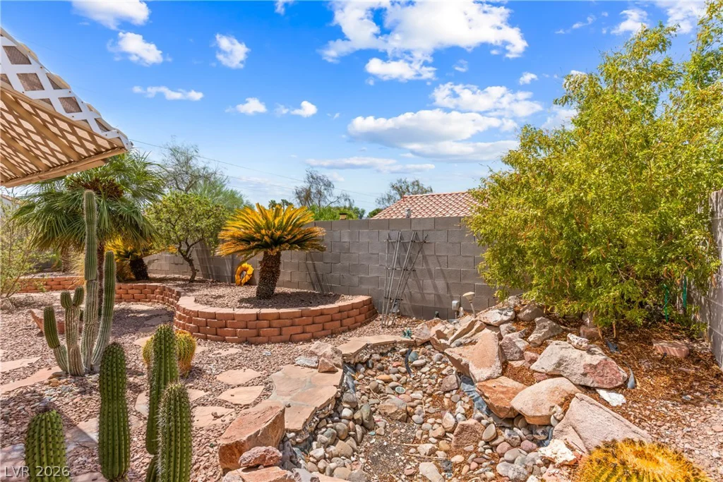 593 Fox Chase, Henderson, NV 89015