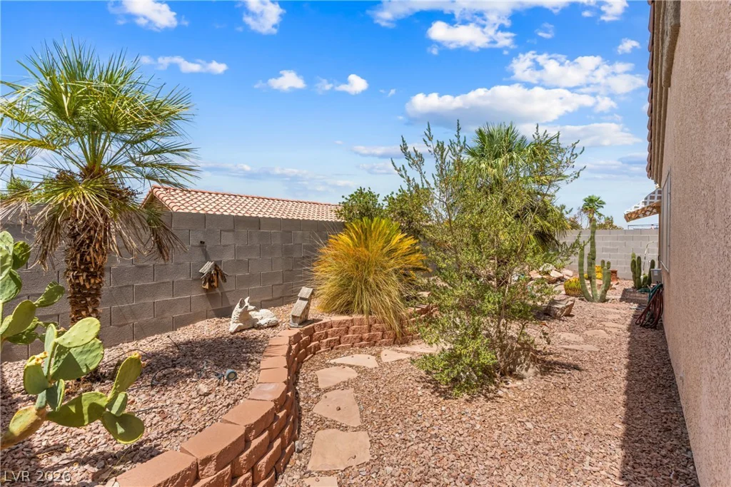 593 Fox Chase, Henderson, NV 89015