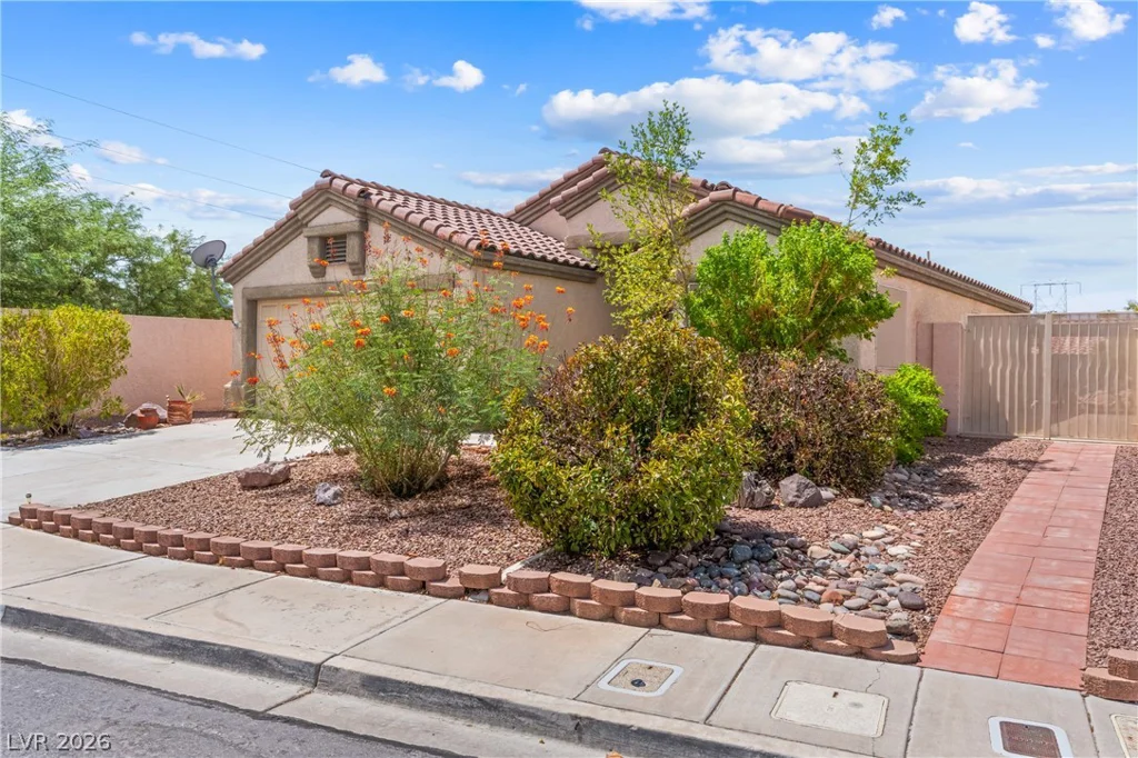 593 Fox Chase, Henderson, NV 89015