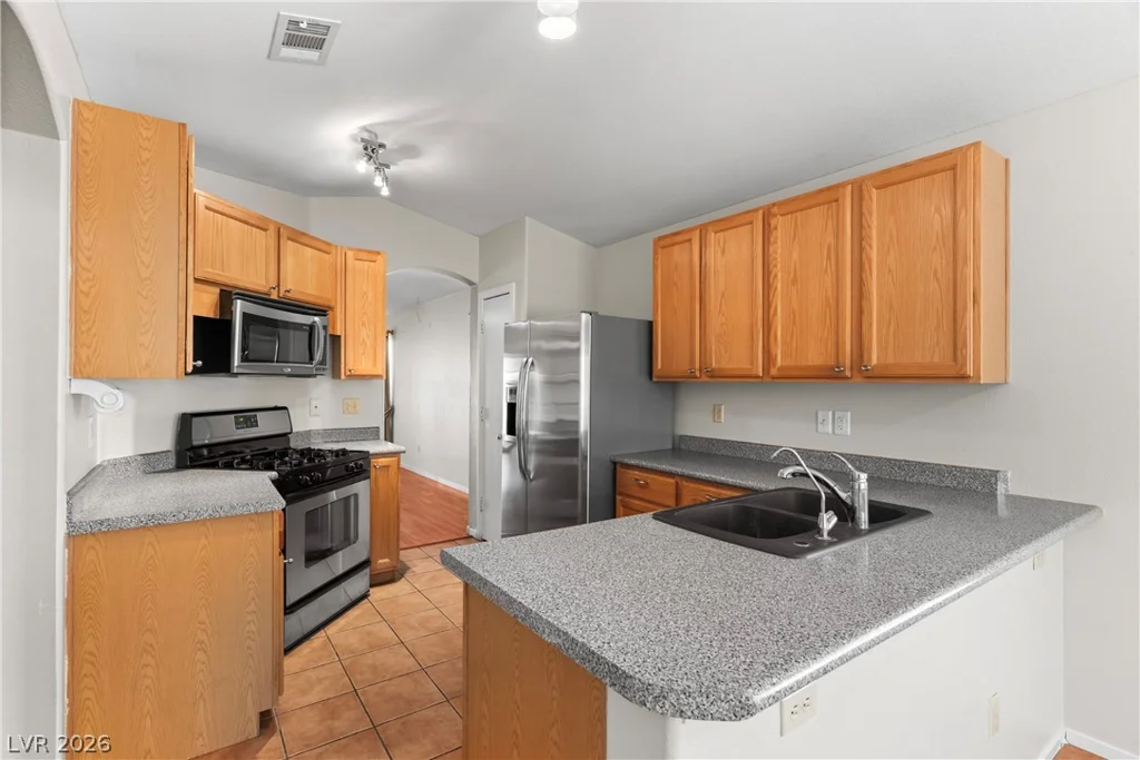 593 Fox Chase, Henderson, NV 89015