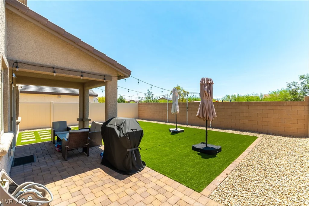 1589 Oro Grande, North Las Vegas, NV 89032