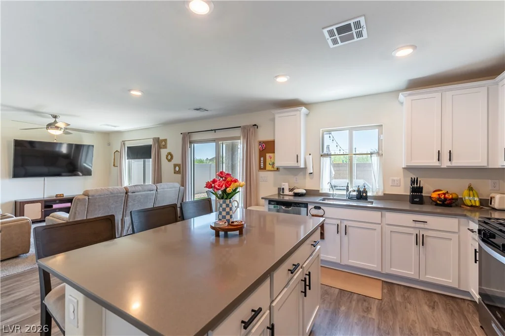 1589 Oro Grande, North Las Vegas, NV 89032