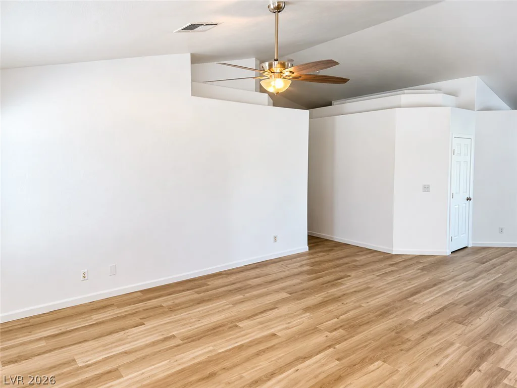 4620 Richins, Las Vegas, NV 89122
