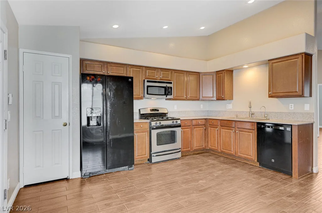 9301 Mountain Range, Las Vegas, NV 89129
