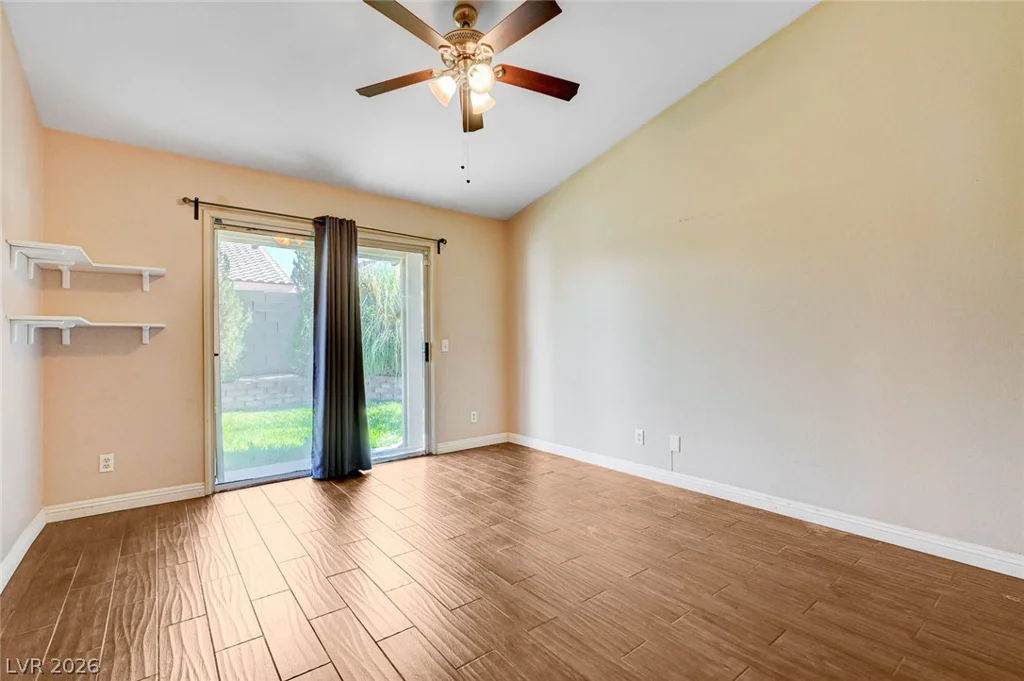9301 Mountain Range, Las Vegas, NV 89129