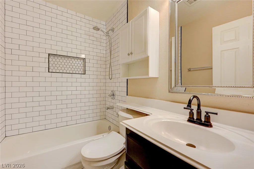 9301 Mountain Range, Las Vegas, NV 89129