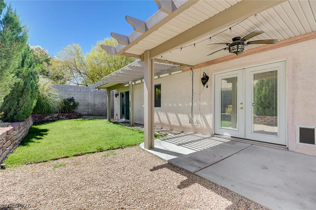 9301 Mountain Range, Las Vegas, NV 89129