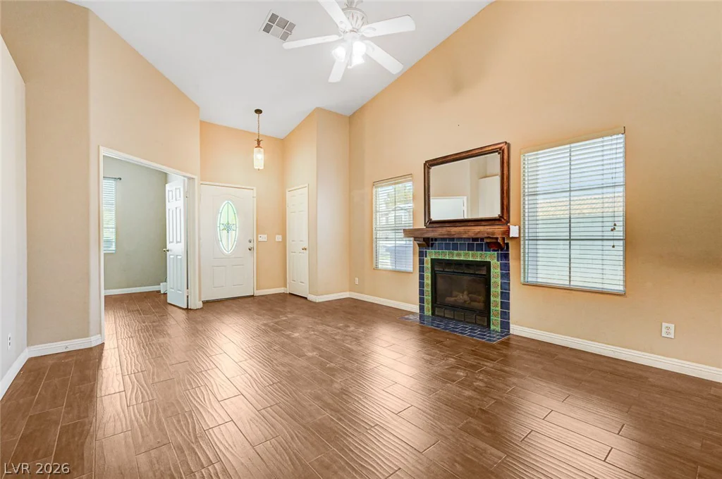 9301 Mountain Range, Las Vegas, NV 89129