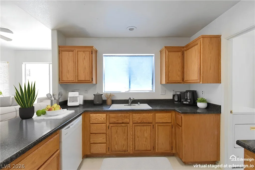 8012 Revolver, Las Vegas, NV 89131