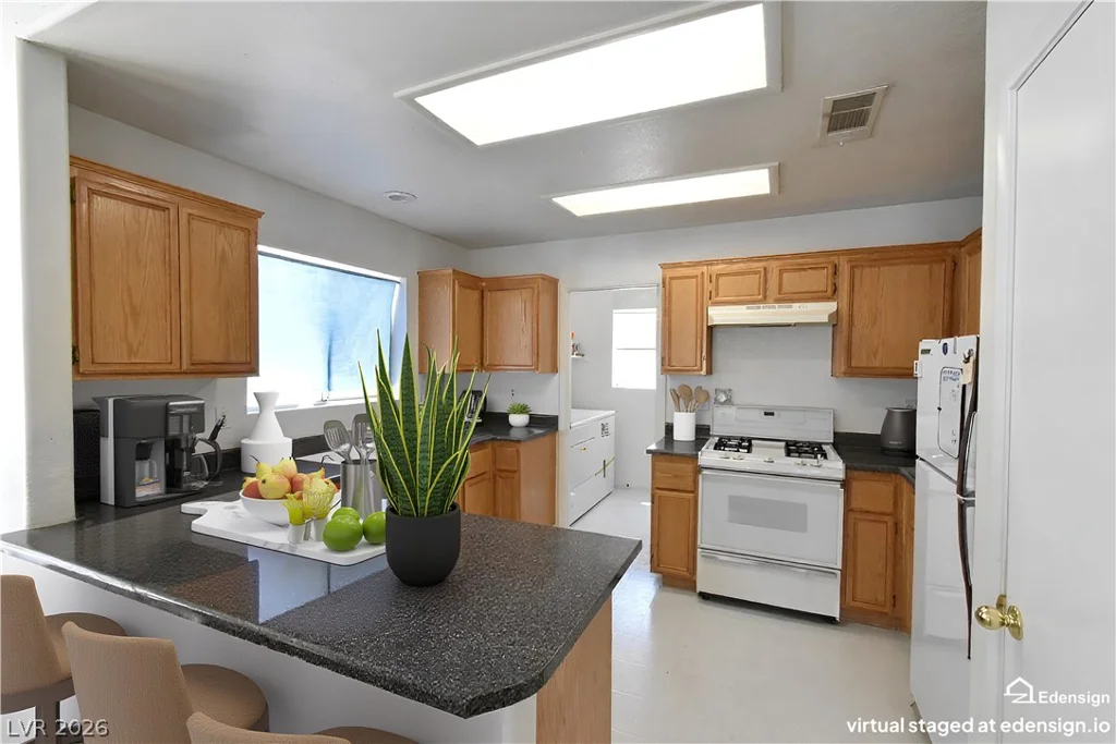 8012 Revolver, Las Vegas, NV 89131