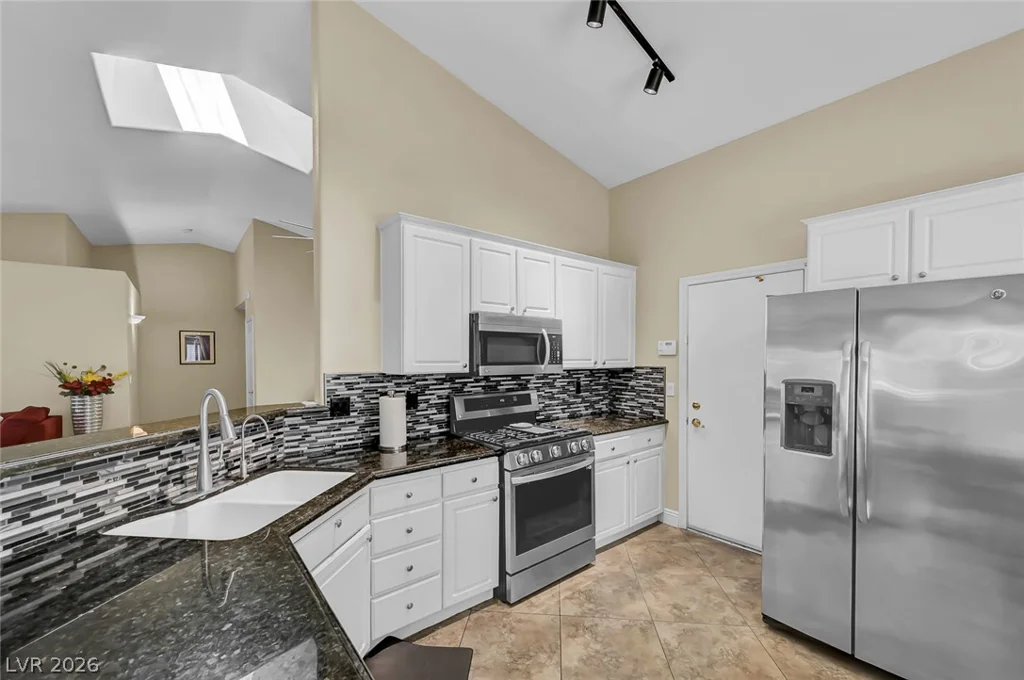 1011 Rose River, Henderson, NV 89002