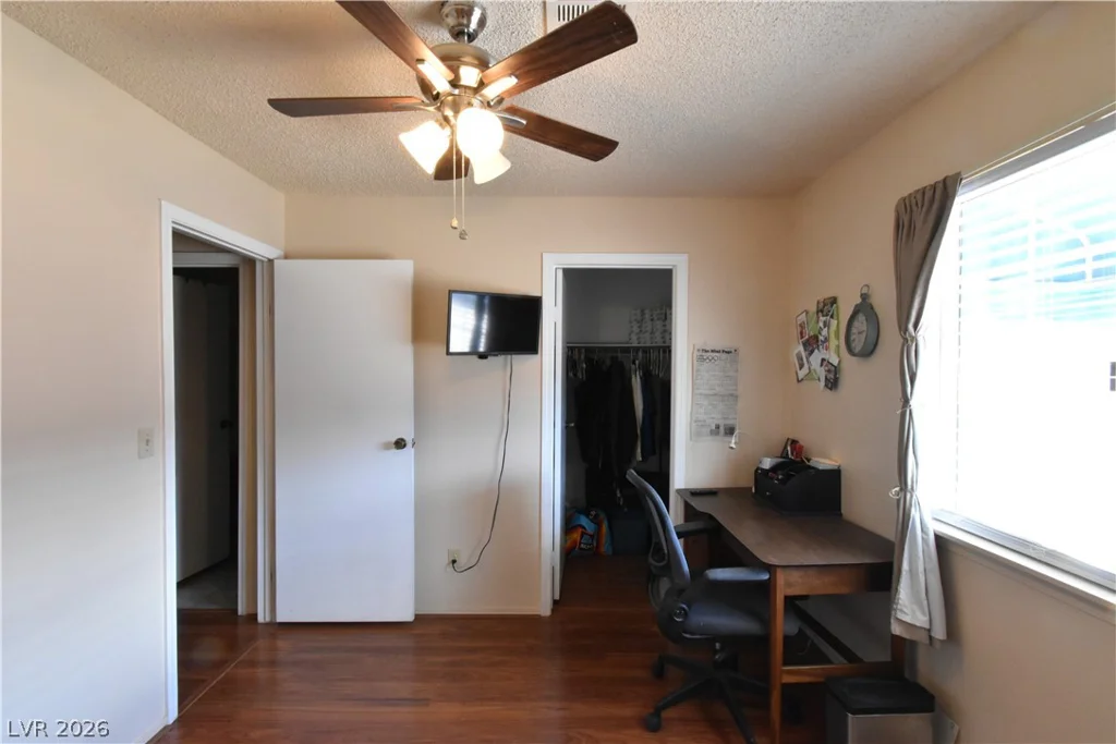 5851 Medallion, Las Vegas, NV 89122