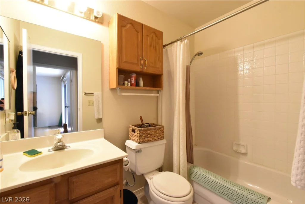 5851 Medallion, Las Vegas, NV 89122